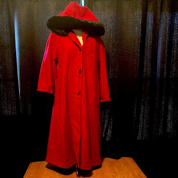 Donnybrook red and black 100% wool coat with genuine fur trim hood size 12 - Picture 1 of 11